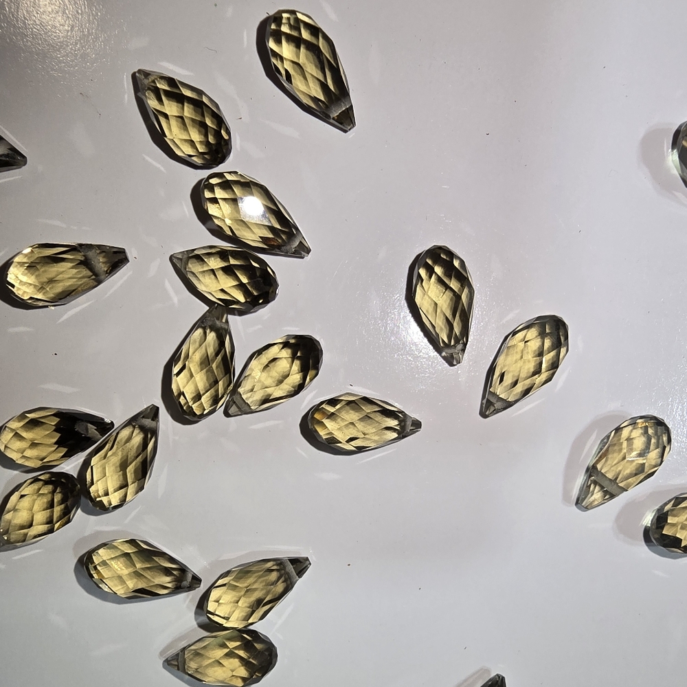 SMOKEY QUARTZ BRIOLETTE GEMS.